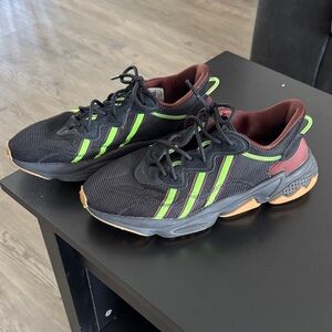 Men’s size US 9.5 Adidas x Pusha T Ozweego lace-up sneakers Black & Green